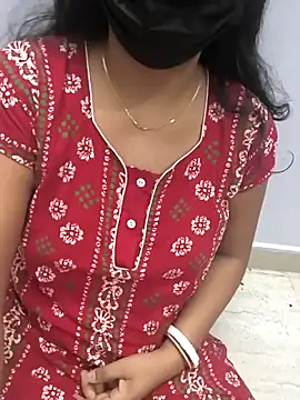 Snapshot of Latha1 chatting on May 3, 2026, 10:31 am Latha1 online show from May 3, 2026, 10:31 am