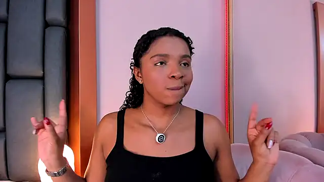 LisaMendez online show from April 10, 2026, 11:12 pm