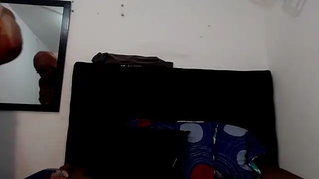 Snapshot of bloom_bbc chatting on January 7, 2026, 8:25 pm bloom bbc online show from January 7, 2026, 8:25 pm