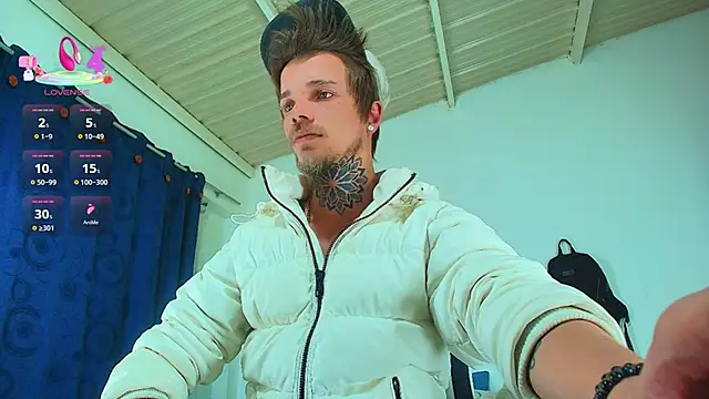 Snapshot of Gold_Loyal77 chatting on December 2, 2025, 6:26 am Gold Loyal77 online show from December 2, 2025, 6:26 am