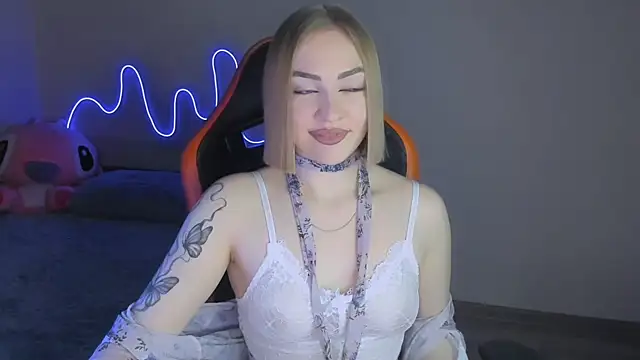 Snapshot of LaraKrein_lk chatting on November 27, 2025, 4:29 pm LaraKrein lk online show from November 27, 2025, 4:29 pm