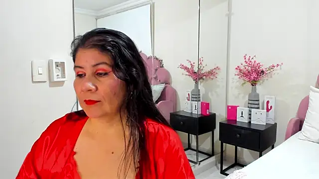 kiraGeiner online show from April 9, 2026, 6:30 am