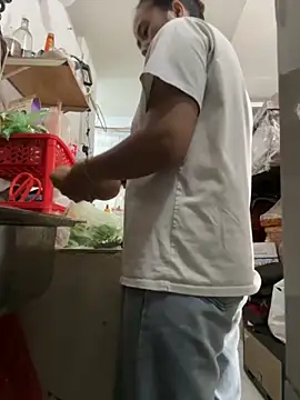 Snapshot of sharon-Hanna chatting on October 27, 2025, 2:01 am sharon-Hanna online show from October 27, 2025, 2:01 am