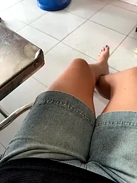 Snapshot of sharon-Hanna chatting on November 7, 2025, 1:10 am sharon-Hanna online show from November 7, 2025, 1:10 am