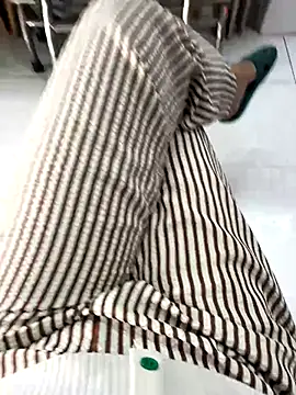 Snapshot of sharon-Hanna chatting on December 3, 2025, 1:17 am sharon-Hanna online show from December 3, 2025, 1:17 am