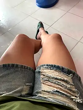 Snapshot of sharon-Hanna chatting on December 2, 2025, 1:28 am sharon-Hanna online show from December 2, 2025, 1:28 am