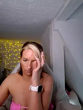 SexyJulia21 online show from March 11, 2025, 12:28 pm