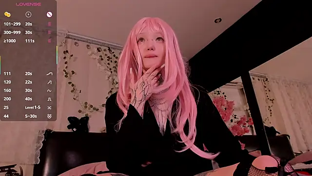 Lein Bone online show from October 4, 2025, 5:25 pm