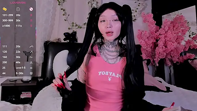 Lein Bone online show from October 17, 2025, 12:14 am