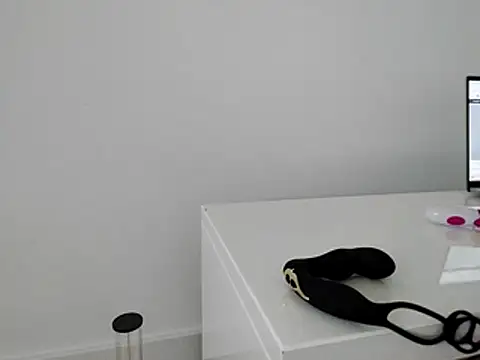 redstag00 online show from October 30, 2025, 12:58 pm