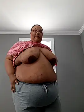 Snapshot of SexyBBW10790 chatting on February 3, 2026, 3:28 pm SexyBBW10790 online show from February 3, 2026, 3:28 pm