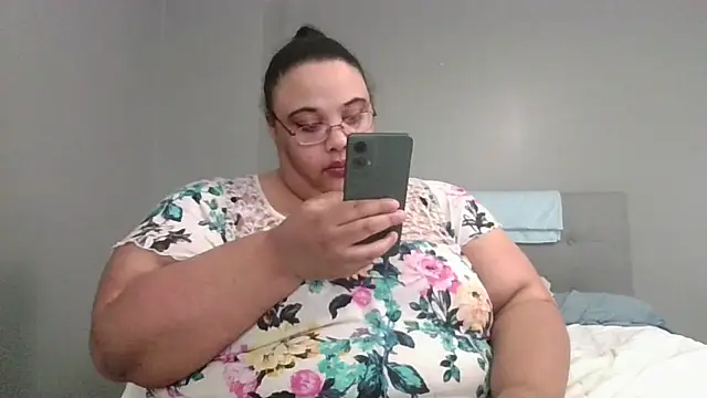 Snapshot of SexyBBW10790 chatting on March 3, 2026, 3:19 pm SexyBBW10790 online show from March 3, 2026, 3:19 pm