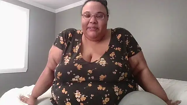 Snapshot of SexyBBW10790 chatting on February 14, 2026, 3:23 pm SexyBBW10790 online show from February 14, 2026, 3:23 pm
