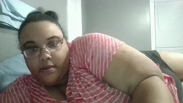 Snapshot of SexyBBW10790 chatting on February 9, 2026, 1:14 am SexyBBW10790 online show from February 9, 2026, 1:14 am