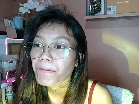 skinny gracie online show from October 15, 2025, 8:55 am