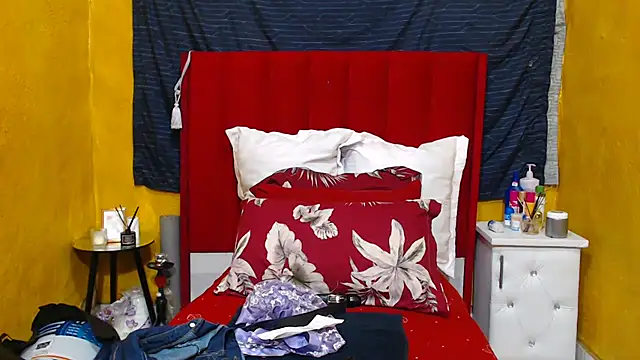 Snapshot of Candycrush2555 chatting on October 2, 2025, 4:49 am Candycrush2555 online show from October 2, 2025, 4:49 am