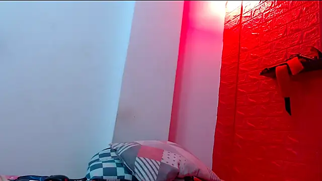 Snapshot of bdsmforever18 chatting on November 6, 2025, 1:42 am bdsmforever18 online show from November 6, 2025, 1:42 am