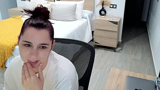 Snapshot of morninglorytv chatting on February 27, 2026, 6:57 am morninglorytv online show from February 27, 2026, 6:57 am