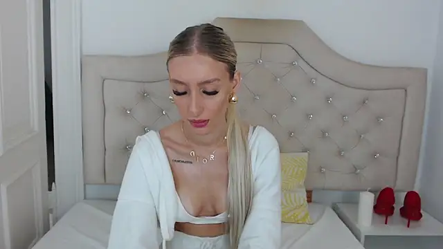 NatalieSensual online show from September 22, 2025, 7:14 am