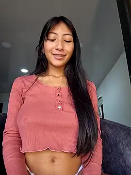 Mavi roouse  online show from September 26, 2025, 1:18 pm