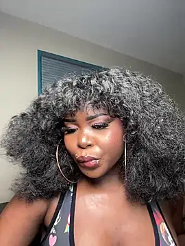 WomanNextdoor1 online show from February 21, 2026, 9:11 am