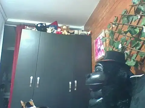 Snapshot of a_miss chatting on September 20, 2025, 12:37 am a miss online show from September 20, 2025, 12:37 am