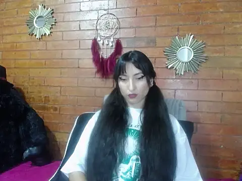 Snapshot of a_miss chatting on October 21, 2025, 10:31 pm a miss online show from October 21, 2025, 10:31 pm