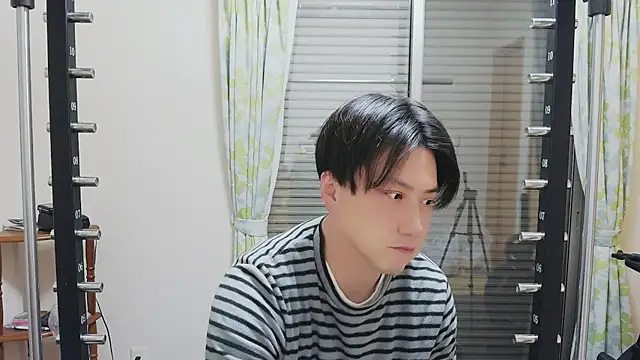 Snapshot of oyu_kun chatting on February 16, 2026, 12:48 pm oyu kun online show from February 16, 2026, 12:48 pm