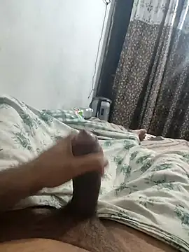 Snapshot of Aeroxx chatting on September 13, 2025, 1:00 pm Aeroxx online show from September 13, 2025, 1:00 pm