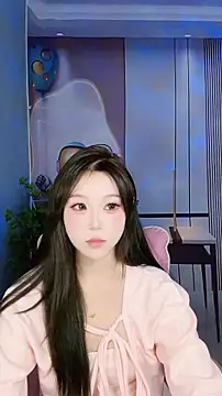 CAICAI BABY online show from November 10, 2025, 7:02 am