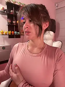 Snapshot of Sharon_07 chatting on February 20, 2026, 11:39 pm Sharon 07 online show from February 20, 2026, 11:39 pm