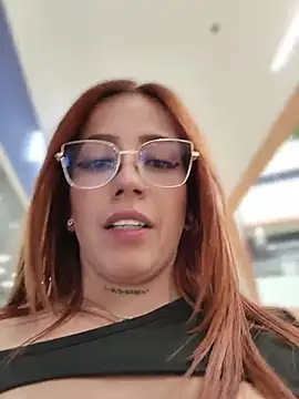 Snapshot of Alis_xxx chatting on July 21, 2026, 7:04 pm Alis xxx online show from July 21, 2026, 7:04 pm
