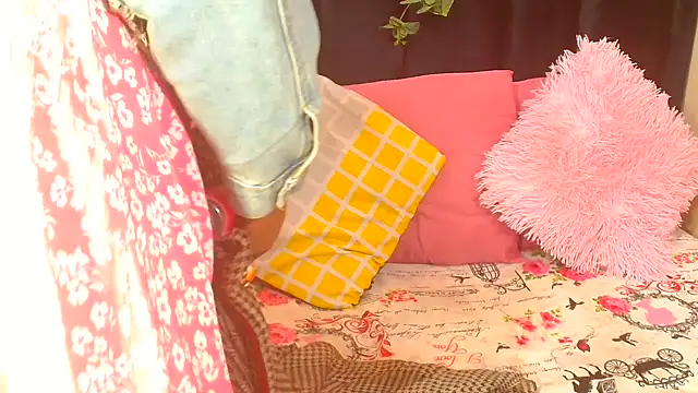 AmazingDarkDoll online show from October 25, 2025, 4:29 pm