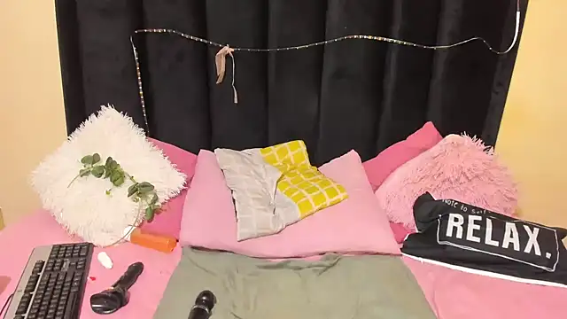 Snapshot of AmazingDarkDoll chatting on February 23, 2026, 1:51 am AmazingDarkDoll online show from February 23, 2026, 1:51 am