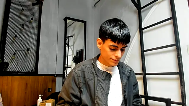 Snapshot of Dani_mc1 chatting on October 21, 2025, 11:31 am Dani mc1 online show from October 21, 2025, 11:31 am