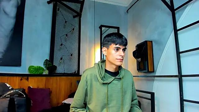 Snapshot of Dani_mc1 chatting on October 14, 2025, 11:33 am Dani mc1 online show from October 14, 2025, 11:33 am