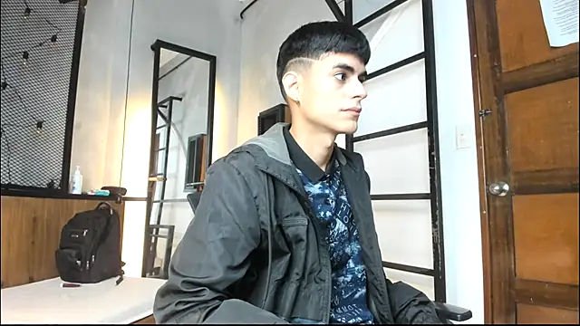 Snapshot of Dani_mc1 chatting on October 1, 2025, 11:25 am Dani mc1 online show from October 1, 2025, 11:25 am