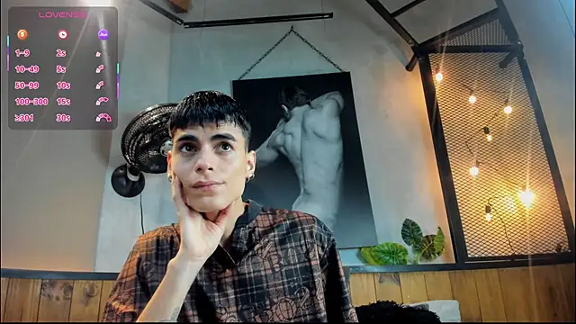 Snapshot of Dani_mc1 chatting on October 2, 2025, 11:24 am Dani mc1 online show from October 2, 2025, 11:24 am