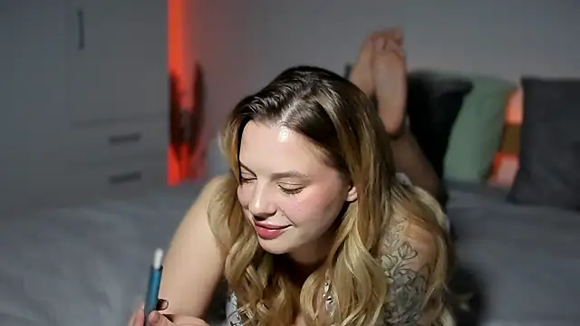 Snapshot of LilyFlamee chatting on February 15, 2026, 3:22 pm LilyFlamee online show from February 15, 2026, 3:22 pm