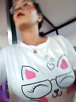 Lily-o online show from November 14, 2025, 9:51 pm