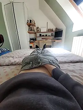 Vivi131p online show from April 23, 2026, 12:29 pm