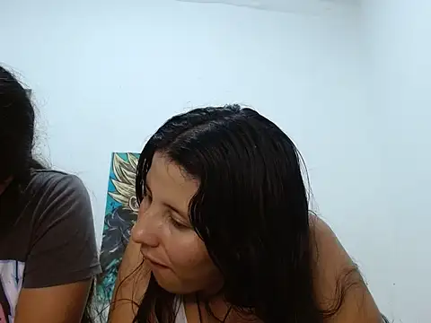 Snapshot of Arieeel_09 chatting on February 25, 2026, 5:35 pm Arieeel 09 online show from February 25, 2026, 5:35 pm