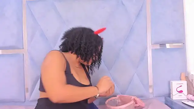 Snapshot of daizasm chatting on December 18, 2025, 12:53 pm daizasm online show from December 18, 2025, 12:53 pm