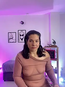 Snapshot of leiablack chatting on December 14, 2025, 11:05 am leiablack online show from December 14, 2025, 11:05 am