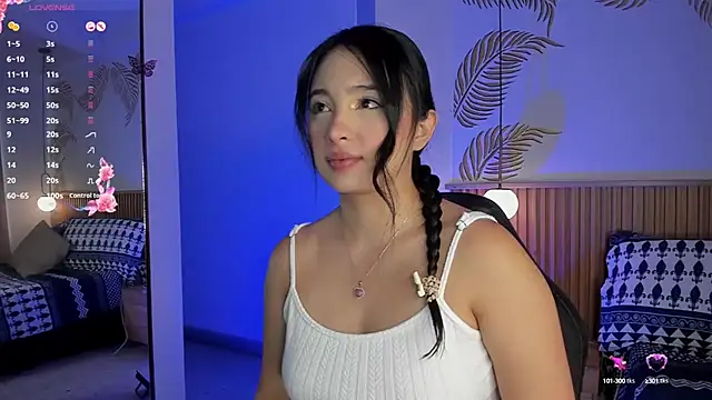 Snapshot of Valleriie_ chatting on October 2, 2025, 3:15 pm Valleriie online show from October 2, 2025, 3:15 pm