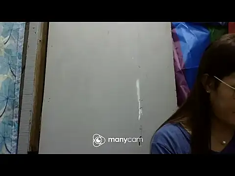 juicycum069 online show from November 17, 2025, 11:53 pm