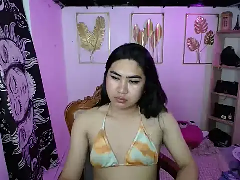 Snapshot of MADONA_HILTON chatting on June 18, 2026, 9:20 pm MADONA HILTON online show from June 18, 2026, 9:20 pm