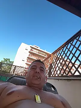 BULLBSX online show from April 18, 2026, 3:58 pm