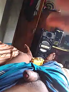 Snapshot of Pogga666 chatting on November 5, 2025, 8:17 am Pogga666 online show from November 5, 2025, 8:17 am