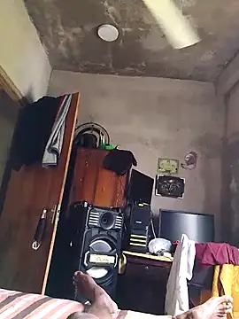 Snapshot of Pogga666 chatting on October 8, 2025, 6:15 am Pogga666 online show from October 8, 2025, 6:15 am